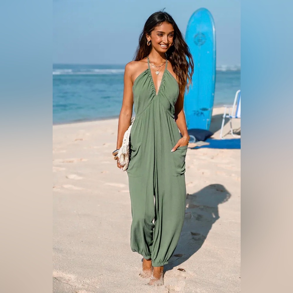 NWT - CUPSHE Blush Plunging Halterneck Pocket Jumpsuit